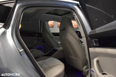 Porsche Panamera 4 — fotografia 14
