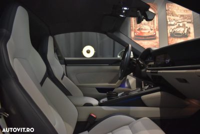 Porsche 911 4 GTS PDK — photo 12