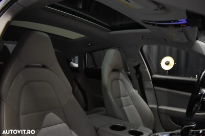Porsche Panamera 4 — fotografia 12
