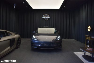 Tesla Model 3 Standard Reichweite Plus Hinterradantrieb — fotografia 1