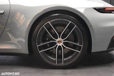 Porsche 911 4 GTS PDK — photo 19