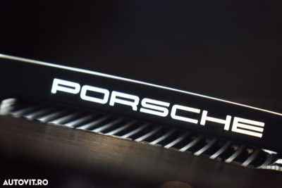 Porsche 911 4 GTS PDK — photo 21