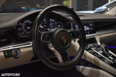 Porsche Panamera 4 — fotografia 8