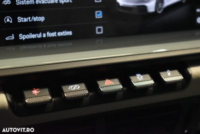 Porsche 911 4 GTS PDK — photo 27
