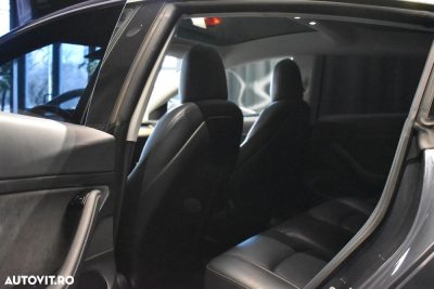 Tesla Model 3 Standard Reichweite Plus Hinterradantrieb — fotografia 7