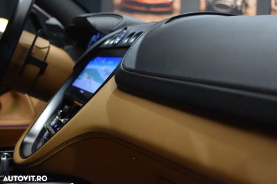 Aston Martin DBX — fotografia 8